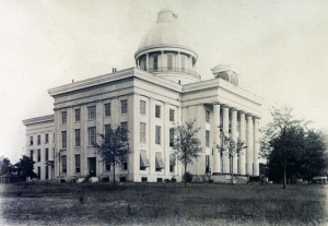 Photograph of the Alabama state capitol.